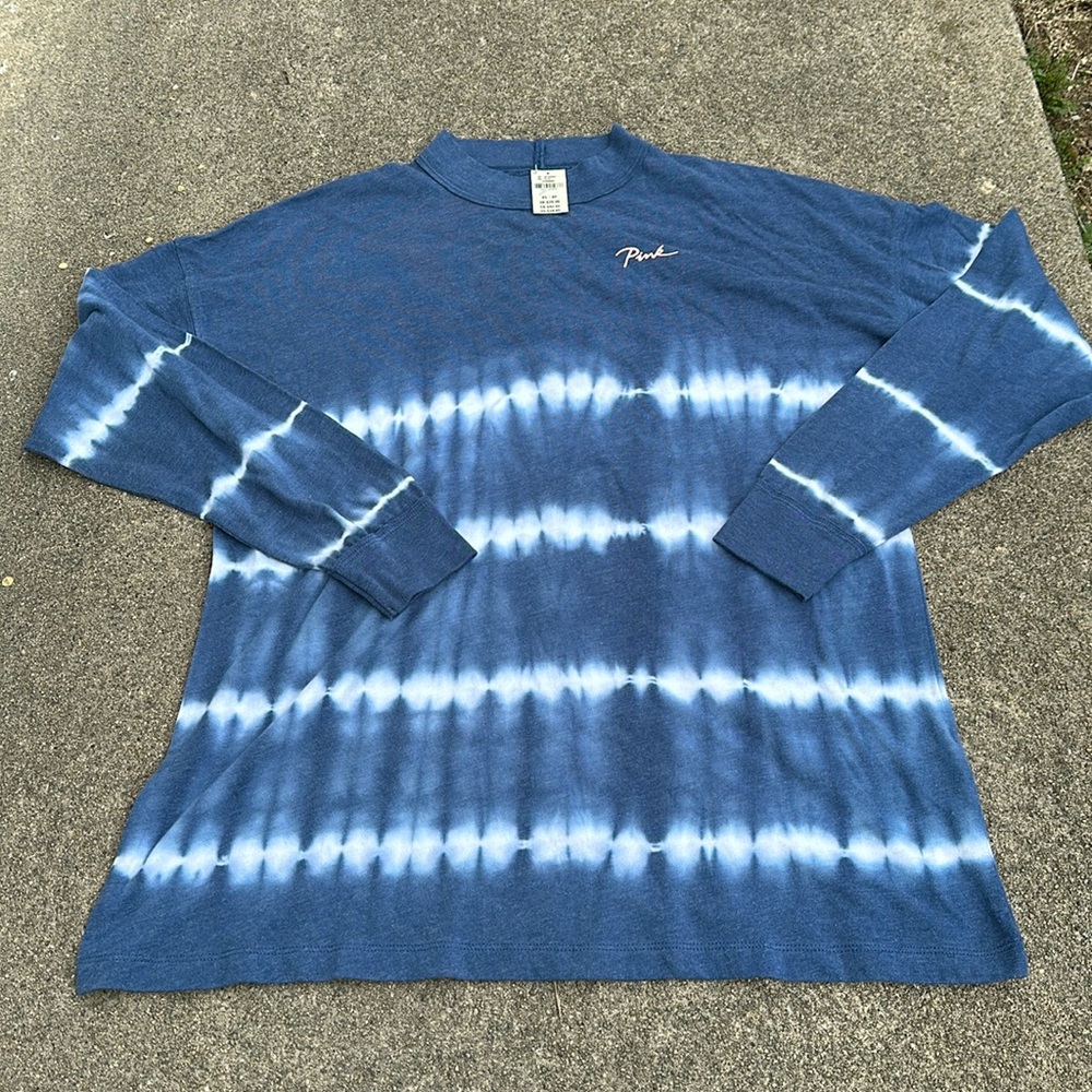 PINK brand by Victoria’s Secret long sleeve the dye  tee. Size XS